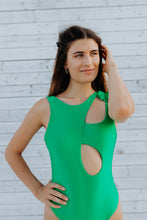 Kép betöltése a galériamegjelenítőbe: Cover Swimsuit
