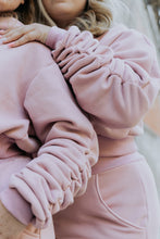 Kép betöltése a galériamegjelenítőbe: #MyBodyMyWay Cropped Hoodie
