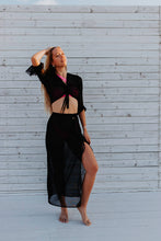 Kép betöltése a galériamegjelenítőbe: Beach Cover Up
